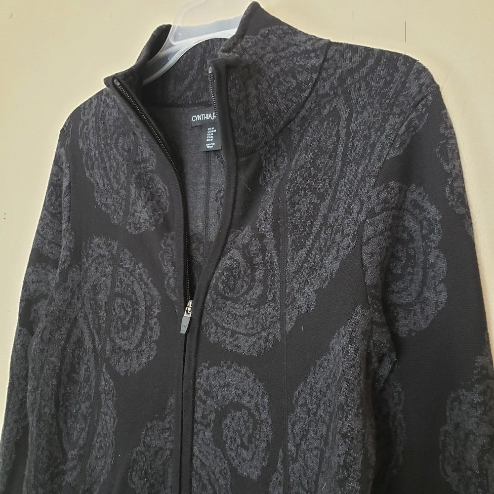 Cynthia Rowley Zip Front Gray Paisley Mock Neck Sweater Cardigan - Medium - Picture 2 of 11